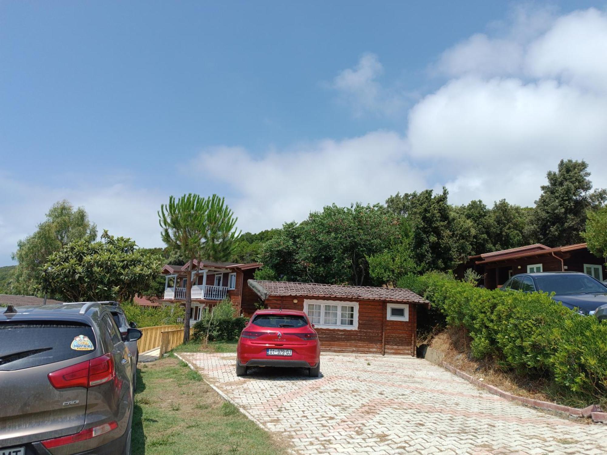 Plazhi Gjeneralit - Small Cabins - Bungalows - Apartaments - Villas - Suite Kavaje Exterior foto